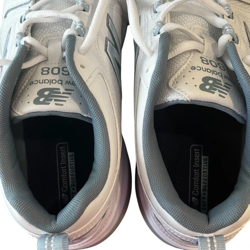 NWOT New Balance 608v5‎ Sneakers Womens 9 WX608WB5
